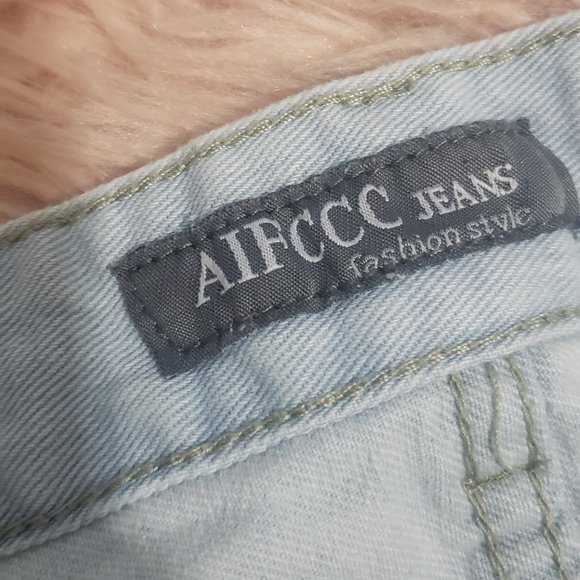 💜$5💜NWOT AIFccc Distressed Denim Jeans - Picture 4 of 5